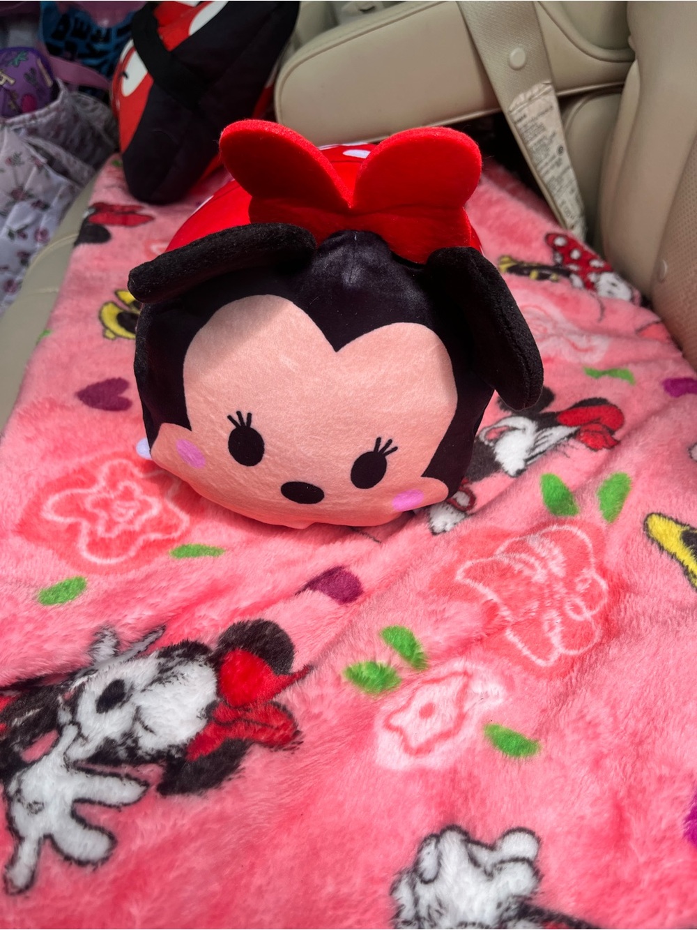 Tsum Tsum Disney Minnie Mouse plush